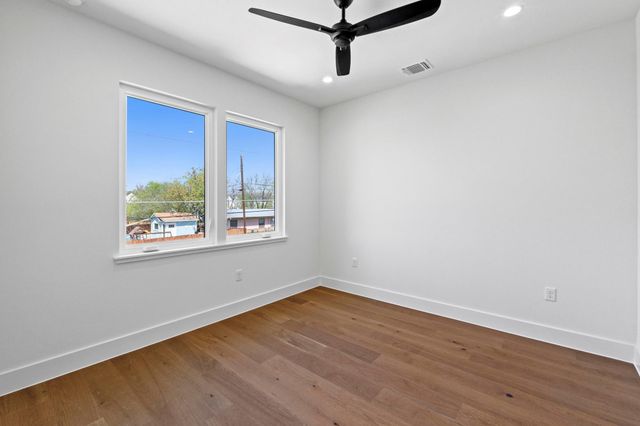 710 Philco DR, Austin, TX 78745