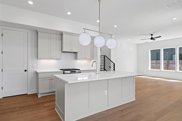 710 Philco DR, Austin, TX 78745