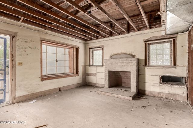 230 N Warren Avenue, Tucson, AZ 85719