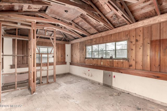 230 N Warren Avenue, Tucson, AZ 85719