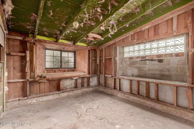 230 N Warren Avenue, Tucson, AZ 85719