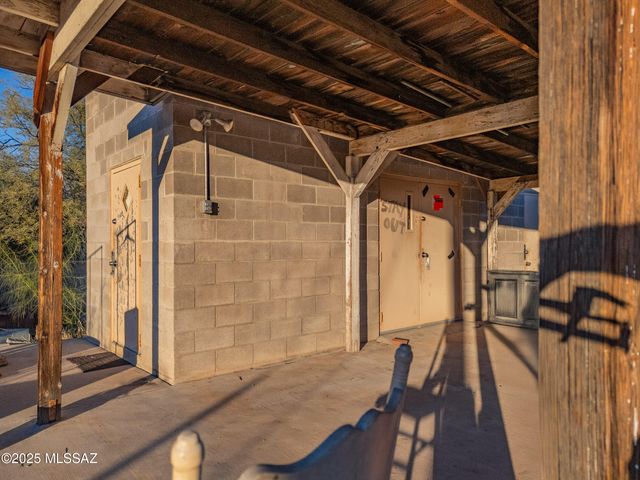 230 N Warren Avenue, Tucson, AZ 85719