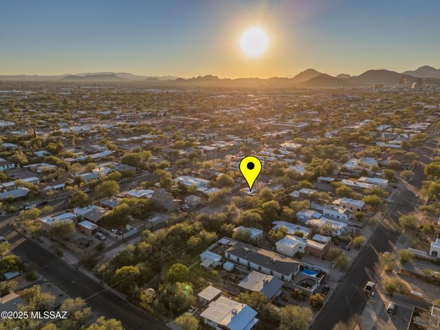 230 N Warren Avenue, Tucson, AZ 85719