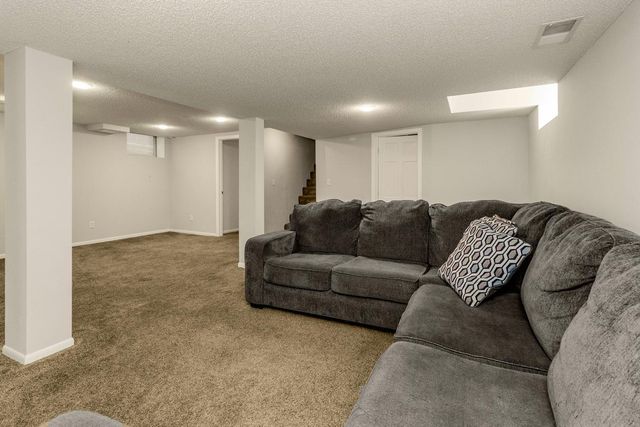 1194 Farrington Street, Saint Paul, MN 55117