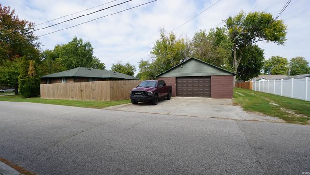 506 S Center Street, Fort Branch, IN 47648