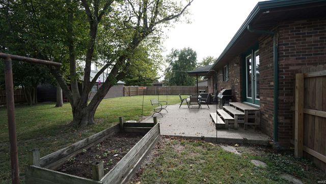 506 S Center Street, Fort Branch, IN 47648