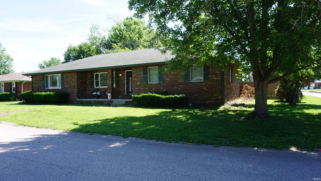 506 S Center Street, Fort Branch, IN 47648