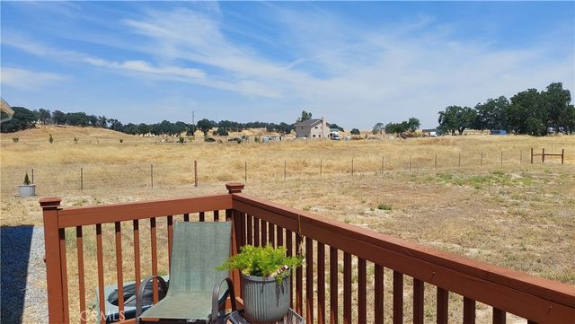 4250 Osborn Road, Flournoy, CA 96029