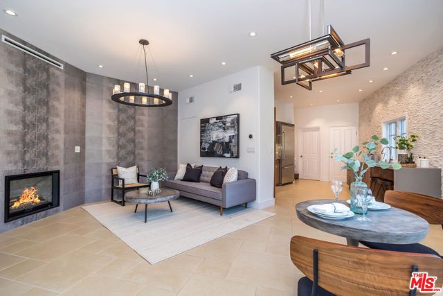 941 N Norman Place, Los Angeles, CA 90049