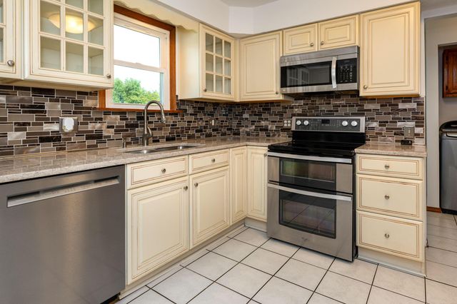 7252 Fox Den Court NW, Pickerington, OH 43147