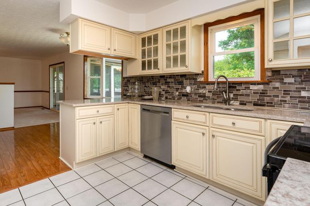 7252 Fox Den Court NW, Pickerington, OH 43147