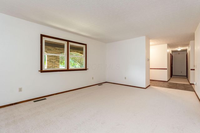 7252 Fox Den Court NW, Pickerington, OH 43147