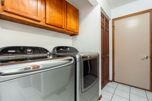 7252 Fox Den Court NW, Pickerington, OH 43147