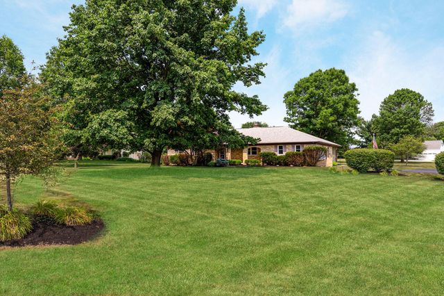 7252 Fox Den Court NW, Pickerington, OH 43147
