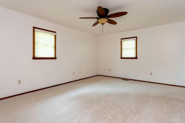 7252 Fox Den Court NW, Pickerington, OH 43147