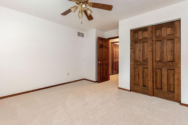 7252 Fox Den Court NW, Pickerington, OH 43147