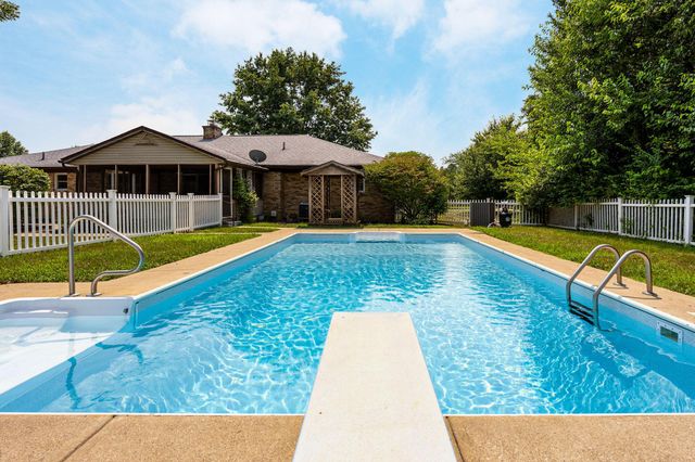 7252 Fox Den Court NW, Pickerington, OH 43147