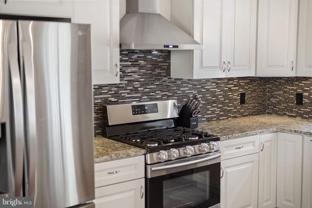 2133 BLACKHORSE DR, Warrington, PA 18976