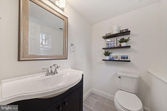 2133 BLACKHORSE DR, Warrington, PA 18976