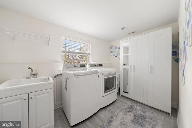 2133 BLACKHORSE DR, Warrington, PA 18976