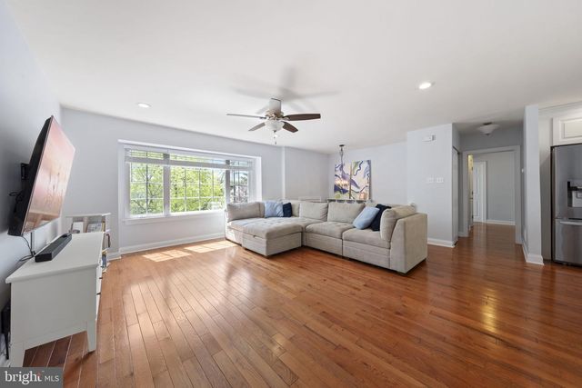 2133 BLACKHORSE DR, Warrington, PA 18976