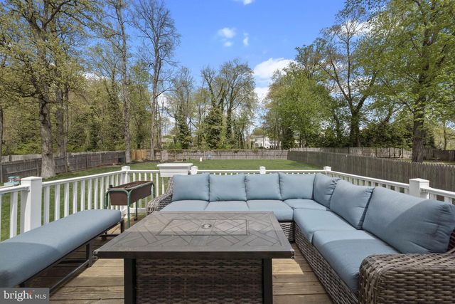 2133 BLACKHORSE DR, Warrington, PA 18976