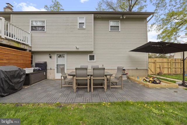 2133 BLACKHORSE DR, Warrington, PA 18976