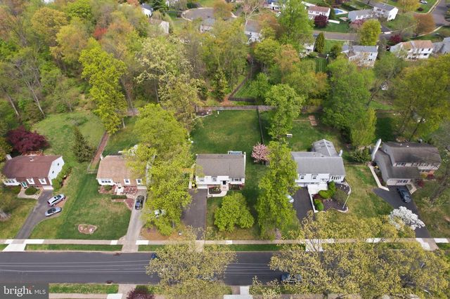 2133 BLACKHORSE DR, Warrington, PA 18976