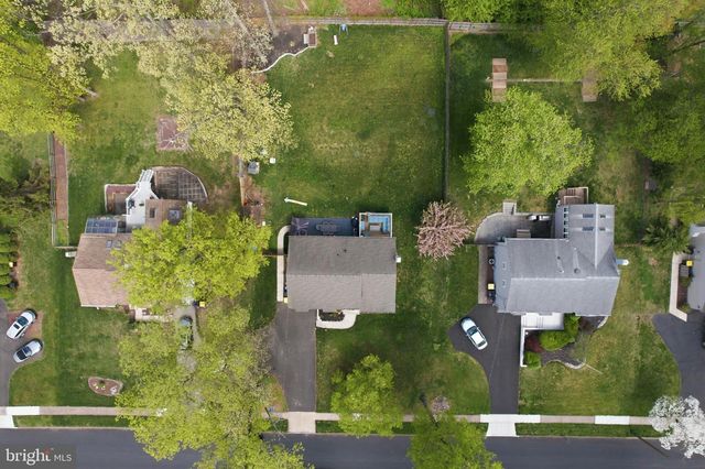 2133 BLACKHORSE DR, Warrington, PA 18976