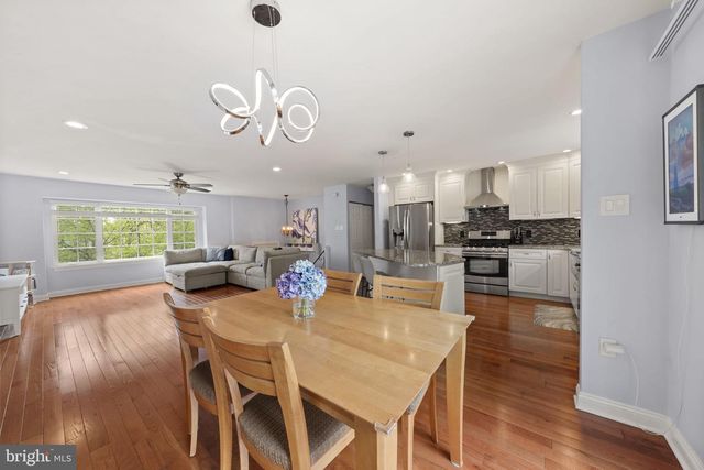 2133 BLACKHORSE DR, Warrington, PA 18976