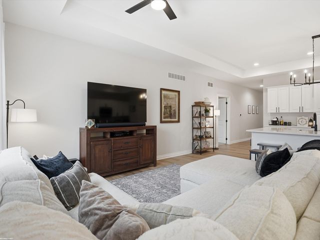 47121 Rosa Court, New Baltimore, MI 48047