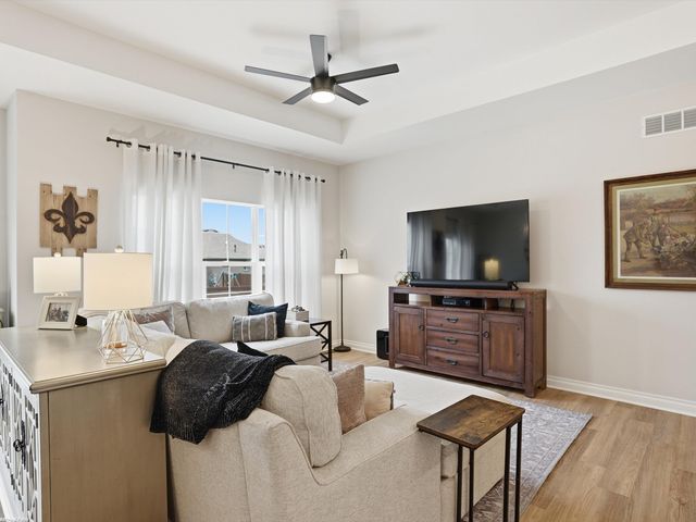 47121 Rosa Court, New Baltimore, MI 48047