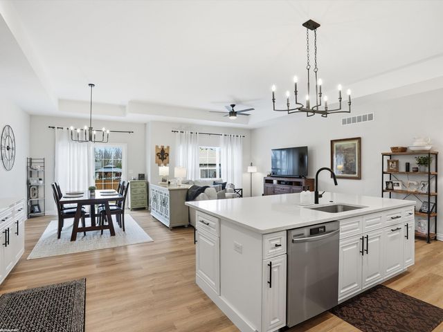 47121 Rosa Court, New Baltimore, MI 48047