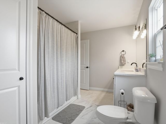 47121 Rosa Court, New Baltimore, MI 48047