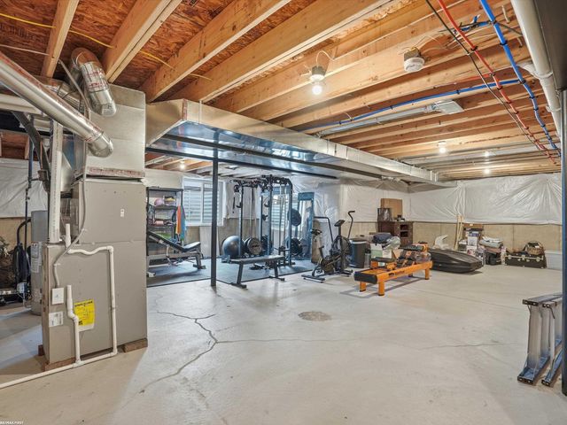 47121 Rosa Court, New Baltimore, MI 48047