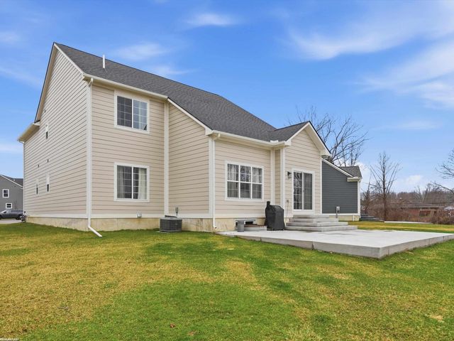 47121 Rosa Court, New Baltimore, MI 48047