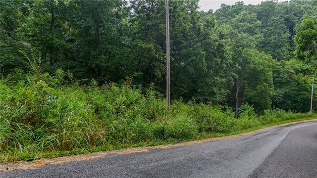 Carrick Drive, Bella Vista, AR 72715