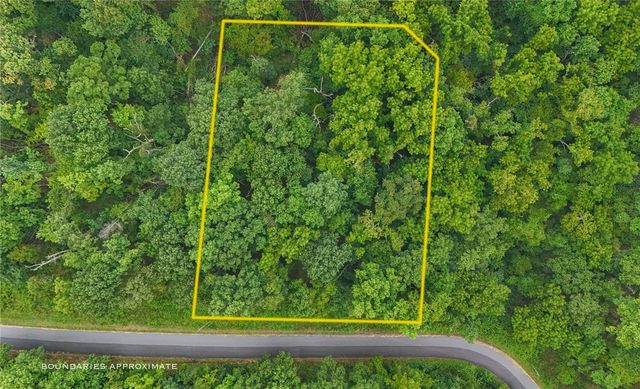 Carrick Drive, Bella Vista, AR 72715