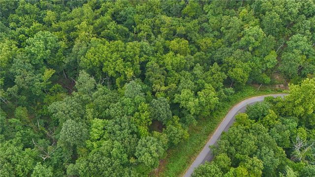Carrick Drive, Bella Vista, AR 72715