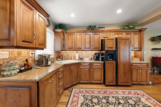 1718 MEREDITH LANE, Belleair, FL 33756