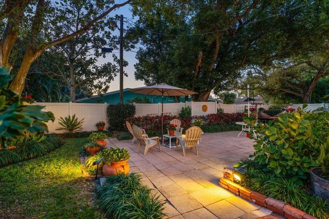 1718 MEREDITH LANE, Belleair, FL 33756