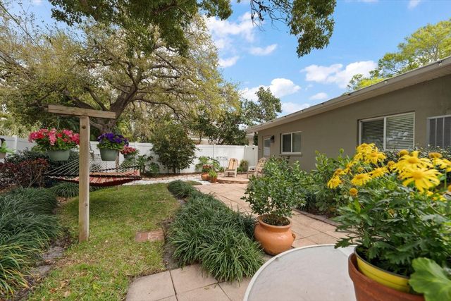 1718 MEREDITH LANE, Belleair, FL 33756