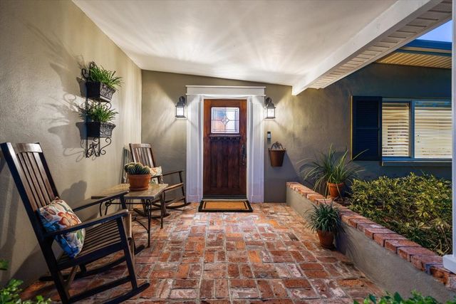 1718 MEREDITH LANE, Belleair, FL 33756