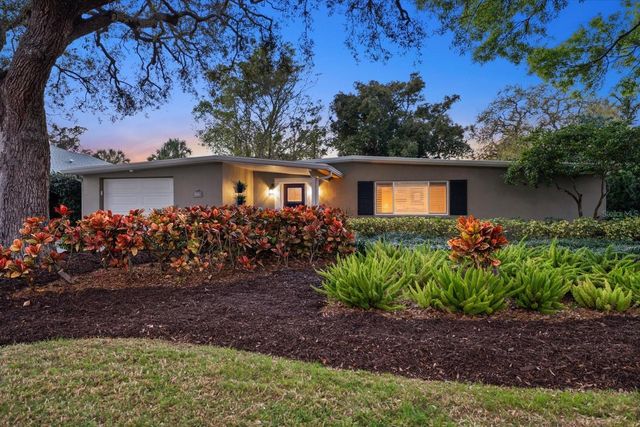 1718 MEREDITH LANE, Belleair, FL 33756