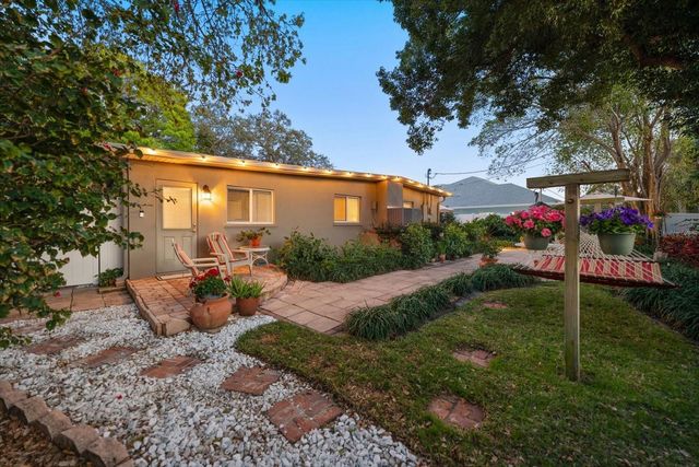 1718 MEREDITH LANE, Belleair, FL 33756