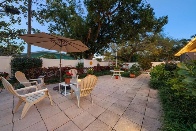 1718 MEREDITH LANE, Belleair, FL 33756