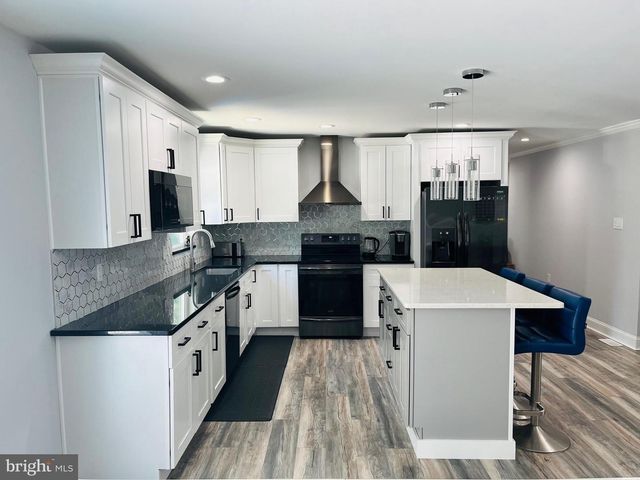 4126 POST RD, Vineland, NJ 08360