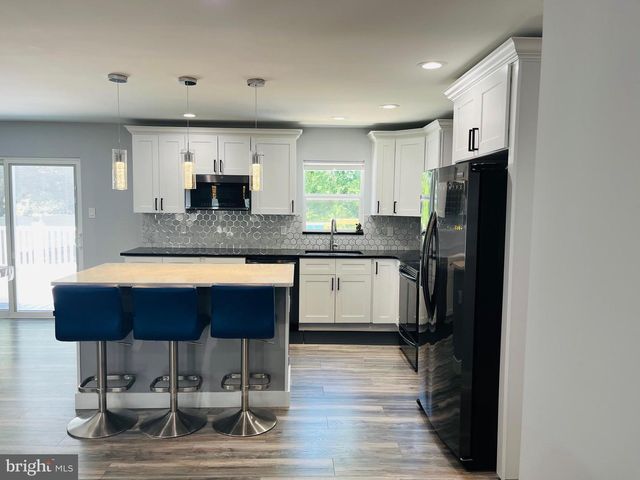 4126 POST RD, Vineland, NJ 08360