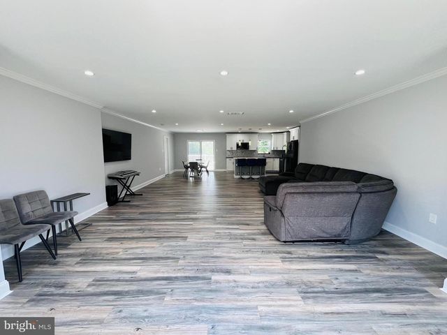 4126 POST RD, Vineland, NJ 08360