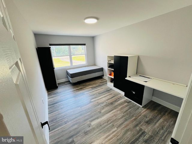 4126 POST RD, Vineland, NJ 08360